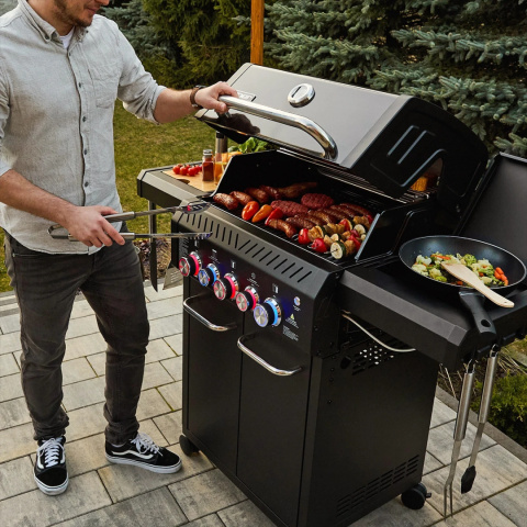 GG06BK ZESTAW Grill gazowy Yoer BeefChef 3+2 +Pokrowiec +Rożen +Płyta +Osłona butli