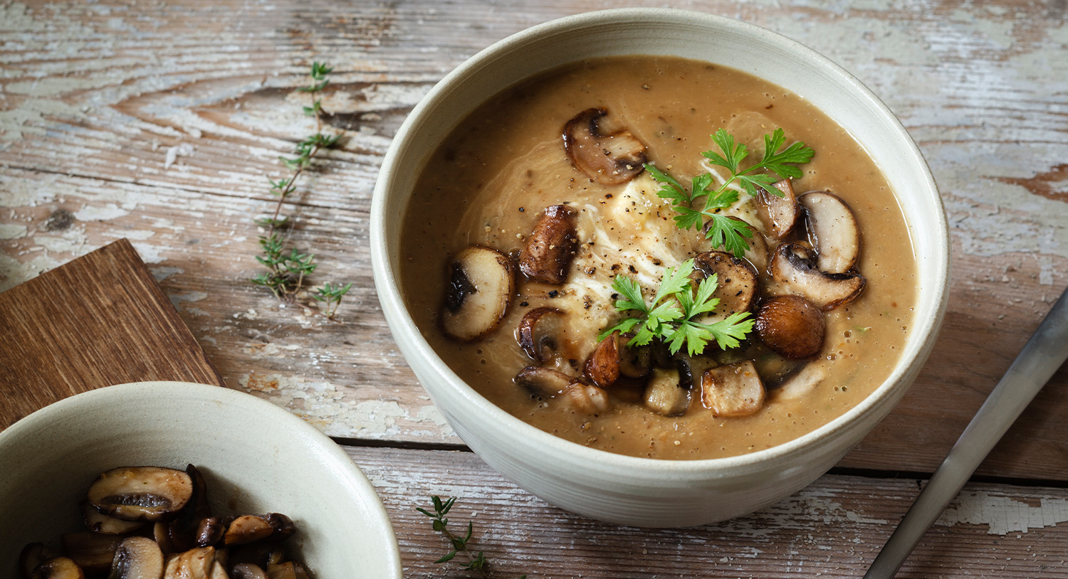 zupa-grzybowa-przepis-na-zupę-grzybową-pietruszka-zupa-grzybowa-zaciągana-śmietaną-zupa-z-borowików